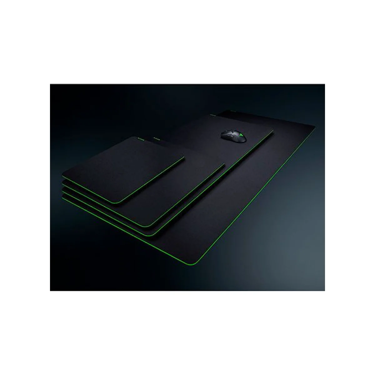 Razer Gigantus V2 Soft Mouse Mat - Medium | Textured Micro-Weave Cloth, High-Density Rubber Foam - RZ02-03330200-R3M1 view 5
