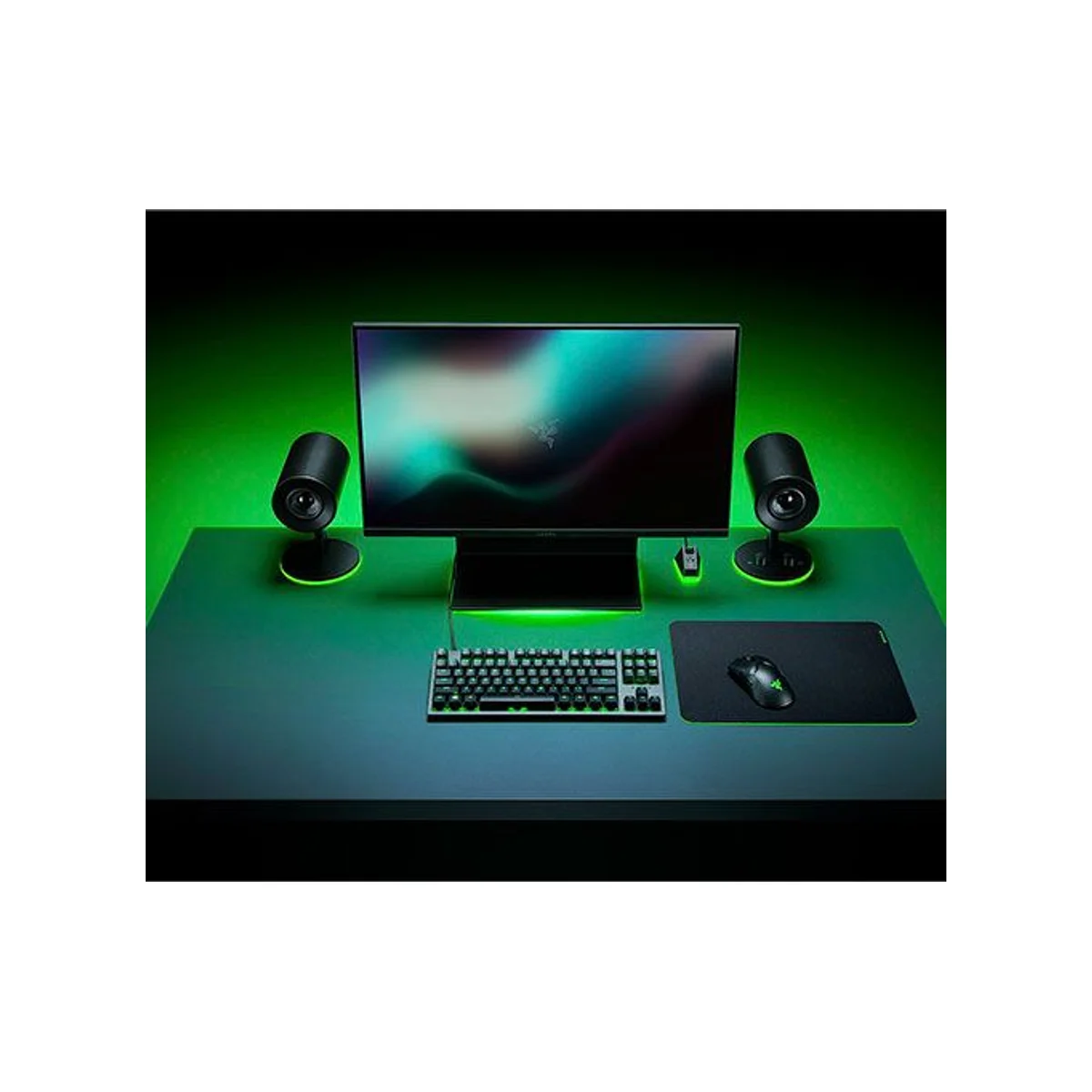 Razer Gigantus V2 Soft Mouse Mat - Medium | Textured Micro-Weave Cloth, High-Density Rubber Foam - RZ02-03330200-R3M1