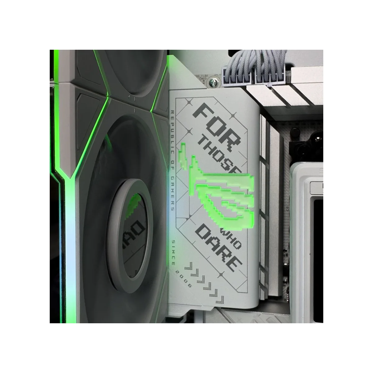 Gaming PC White Emerald (Ryzen 9 9950X3D, 64 GB DDR5 RAM, RTX 5090 32GB GPU) - Gaming_PC_White_Emerald view 5