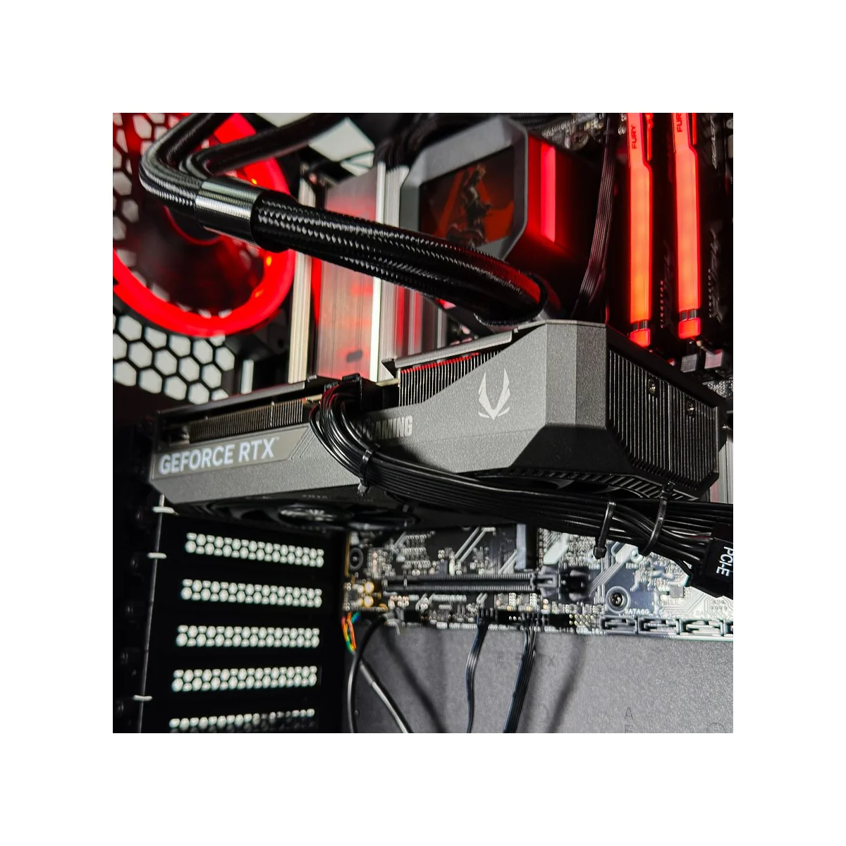 Gaming PC Cratus (Ryzen 5 7600X, 32GB DDR5, RTX 5060 Ti 16GB) - Gaming_PC_Cratus view 7