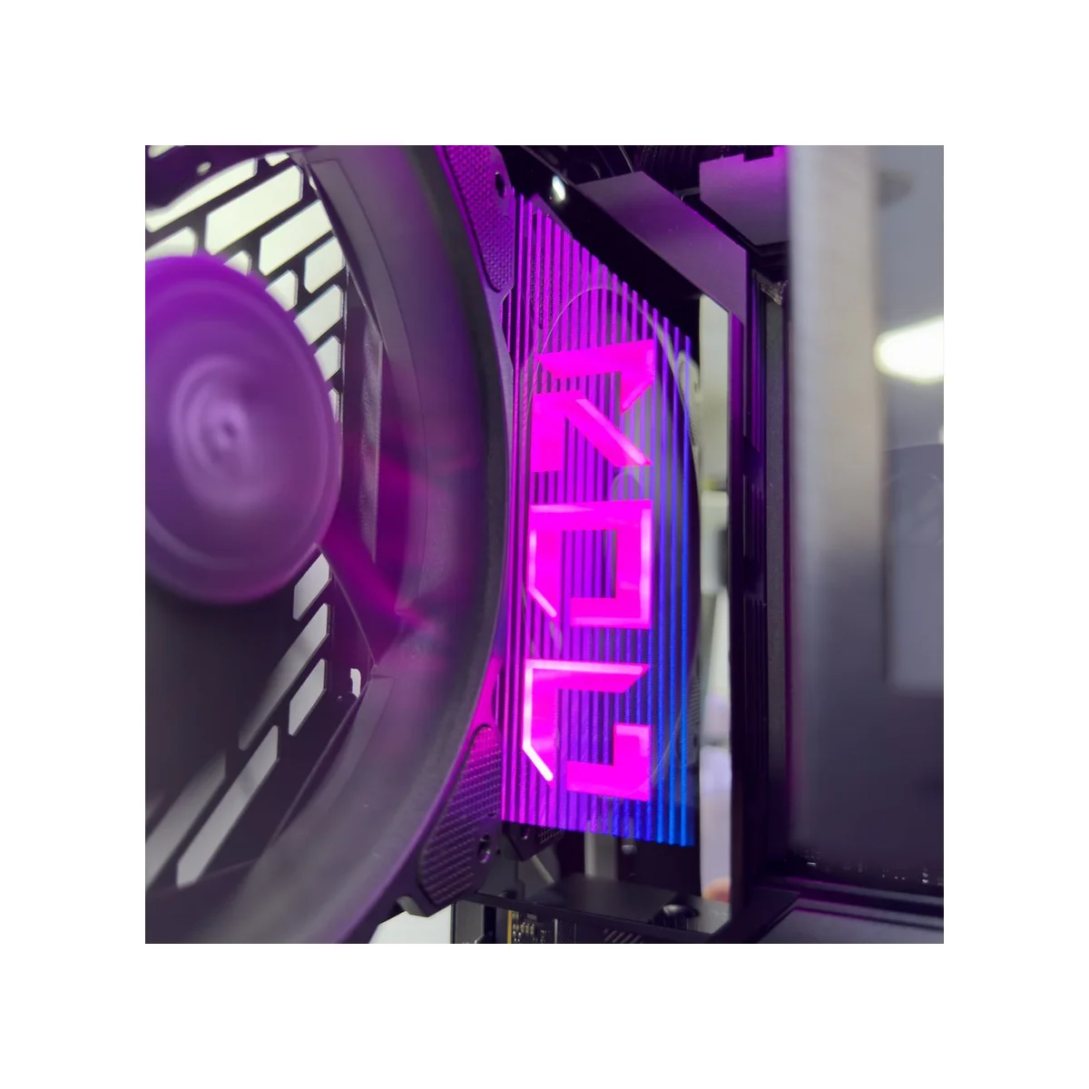 WaterForce Gaming PC (Ryzen 7 9800X3D, 64GB DDR5, RTX 5090 32GB) - WaterForce_Gaming_PC view 5