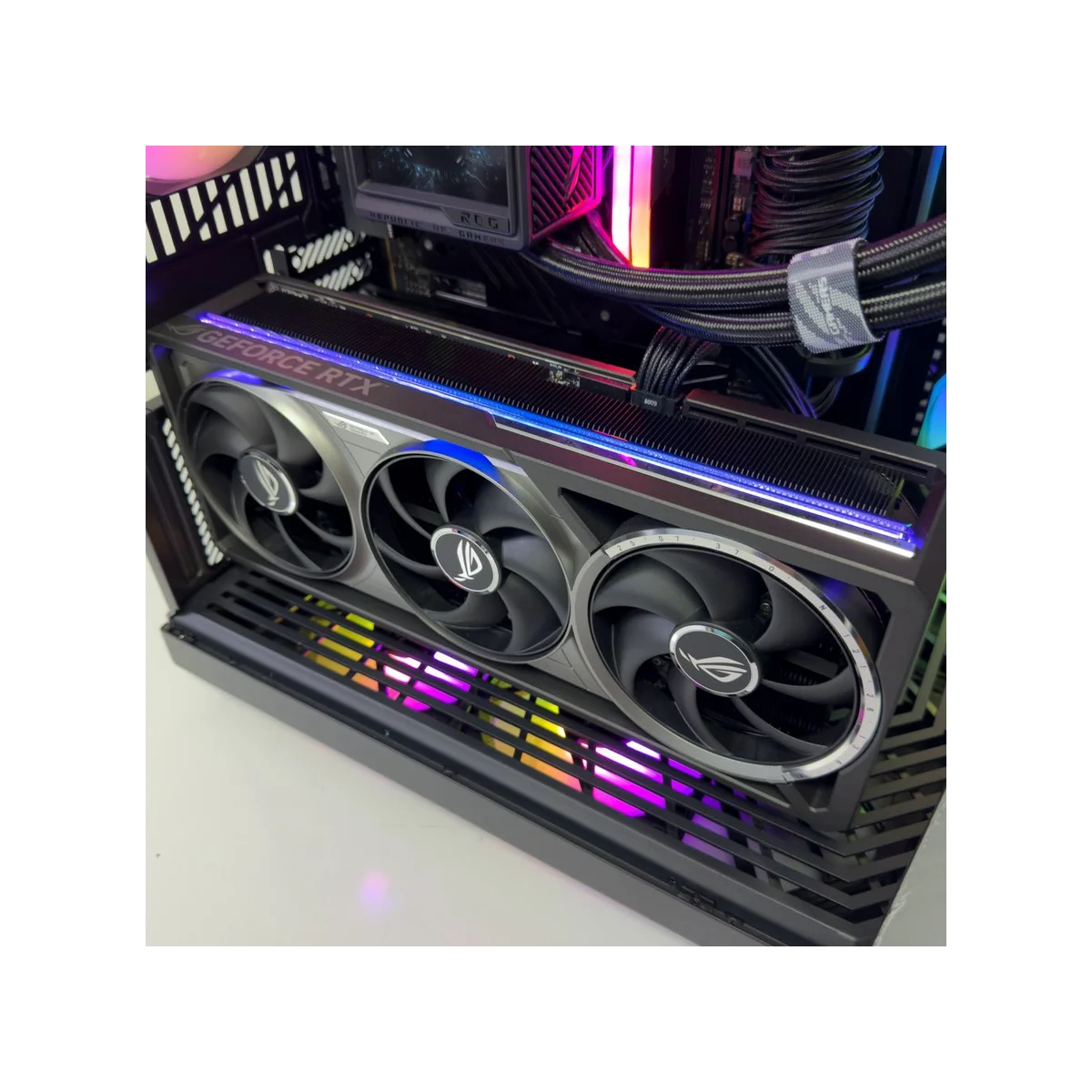 Bravo Gaming PC (Core i9-14900KS, 96GB DDR5, RTX 5090 32GB) - Powered by ASUS - Bravo_Gaming_PC view 7