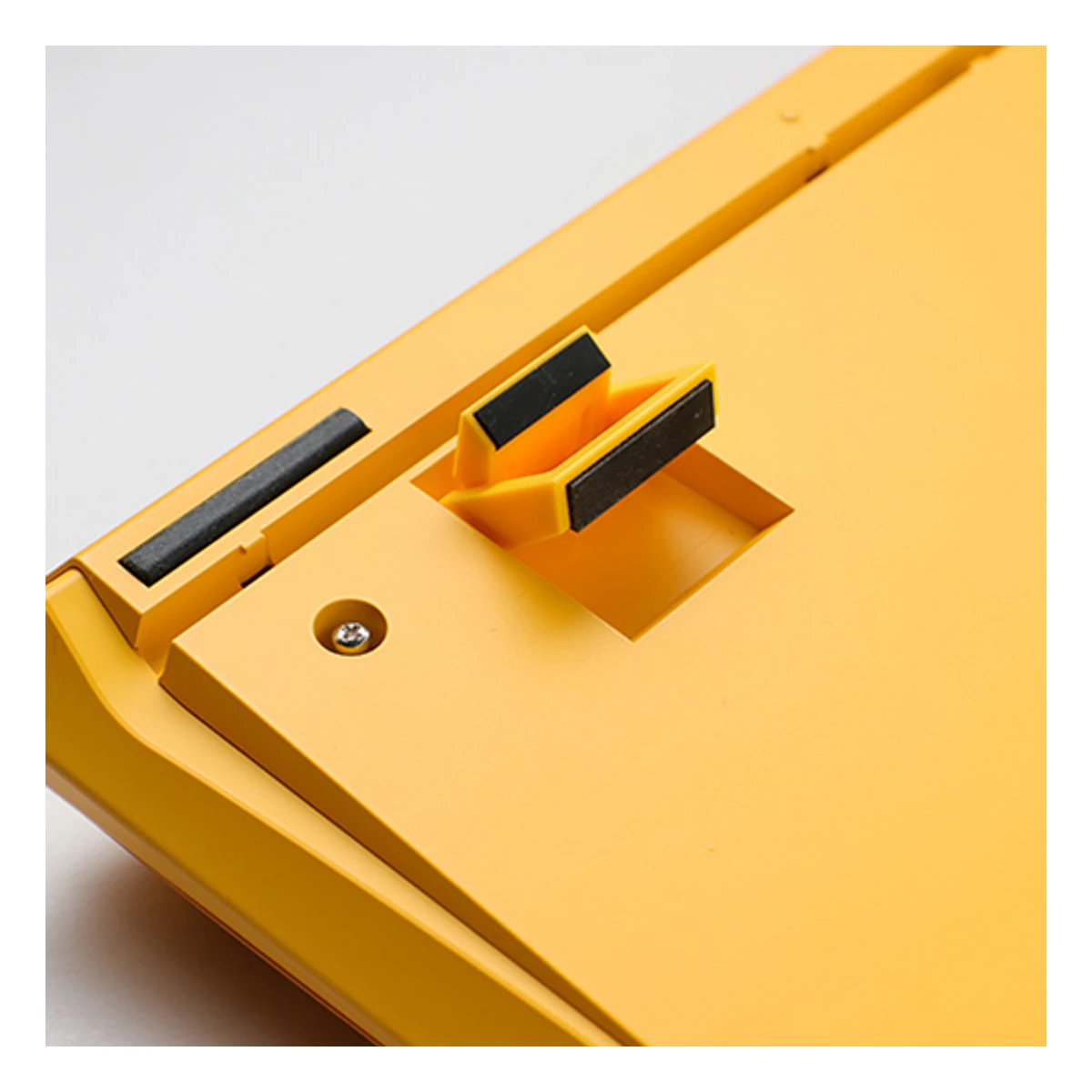 Ducky One 3 RGB Blue Switch Mechanical Gaming Keyboard (Arabic Layout) - Yellow Ducky | DKON2108ST-CARPDYDYYYC1 view 5