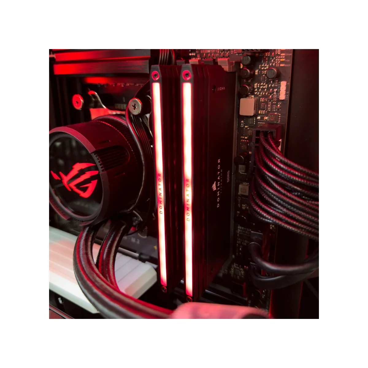 Platinum Gaming PC (Ryzen 7 9800X3D, 64 GB DDR5, RTX 5080 16GB) - Powered by ASUS - Platinum_Gaming_PC view 8