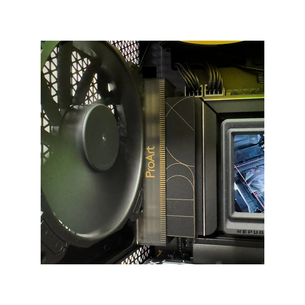 Expert Workstation (Ryzen 7 9800X3D, 128GB DDR5, RTX 5090 32GB) - Expert_Workstation view 5