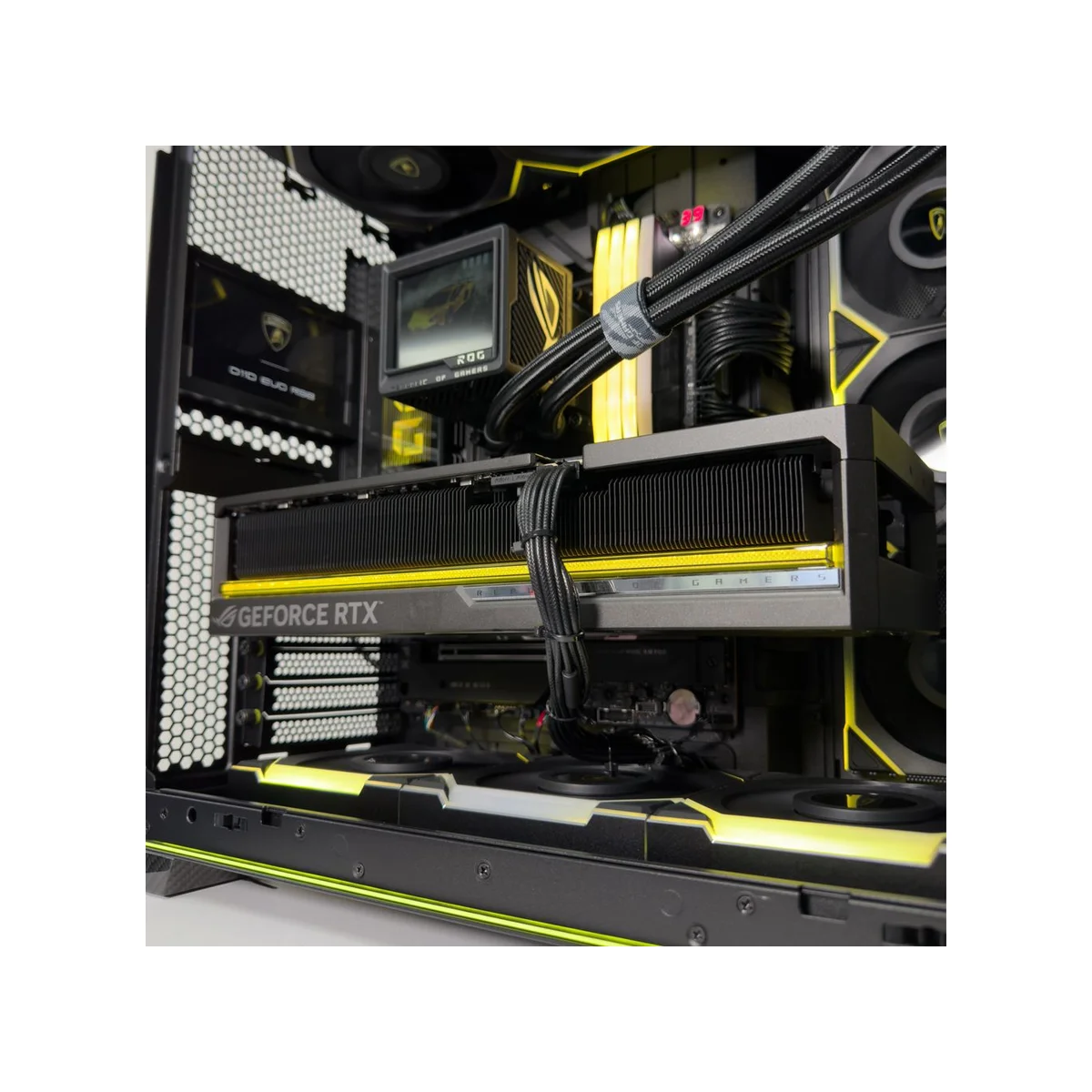 Gaming PC Lamborghini (Ryzen 9 9950X3D, 96GB DDR5, RTX 5090) - Gaming_PC_Lamborghini view 7