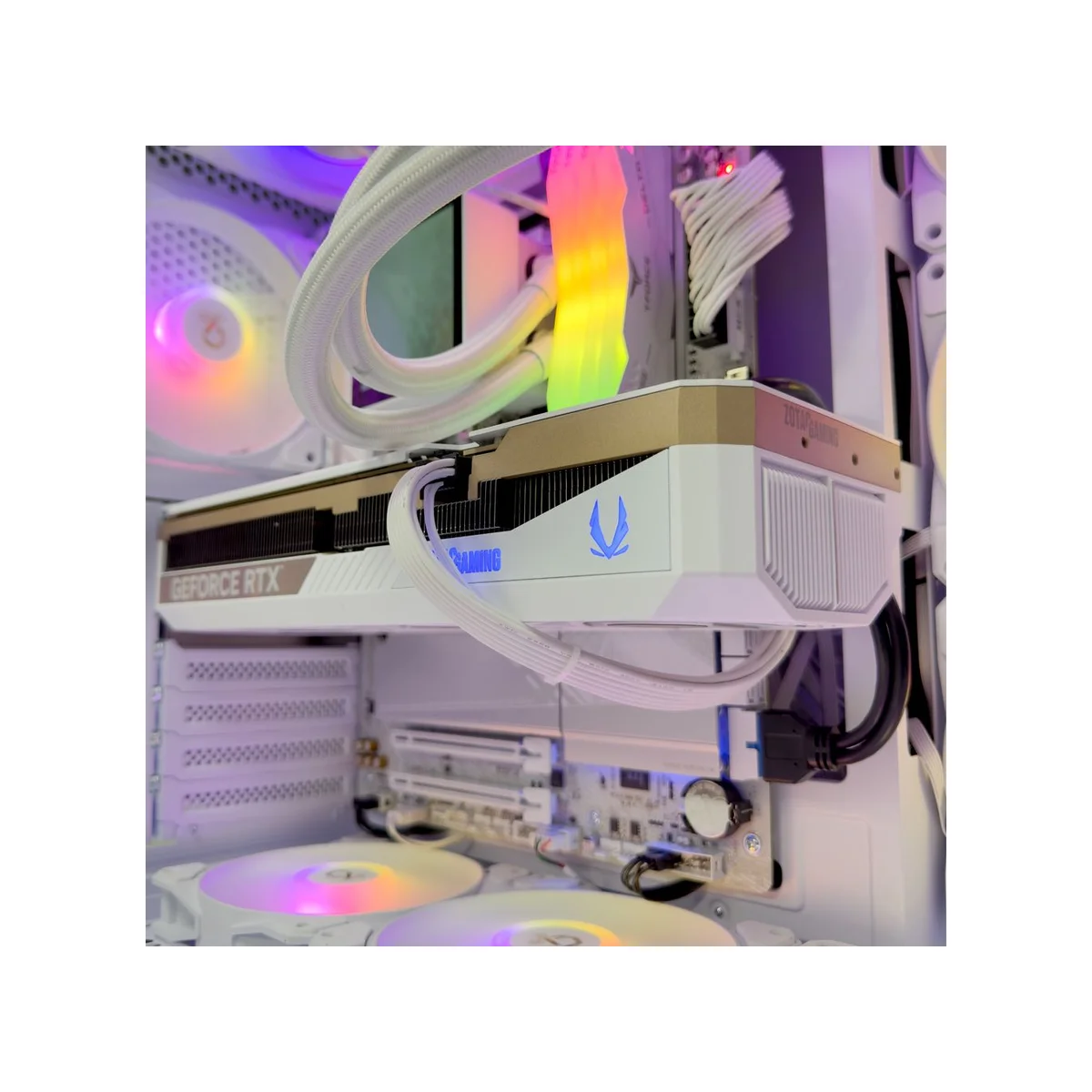 Gaming PC ICE (Ryzen 7 9800X3D, RTX 5070 Ti 16GB, 32GB DDR5) - Gaming_PC_ICE view 7
