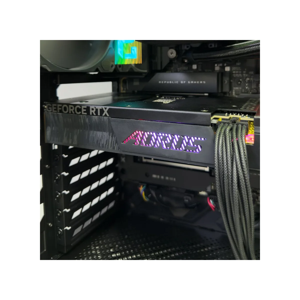 WaterForce Gaming PC (Ryzen 7 9800X3D, 64GB DDR5, RTX 5090 32GB) - WaterForce_Gaming_PC view 7