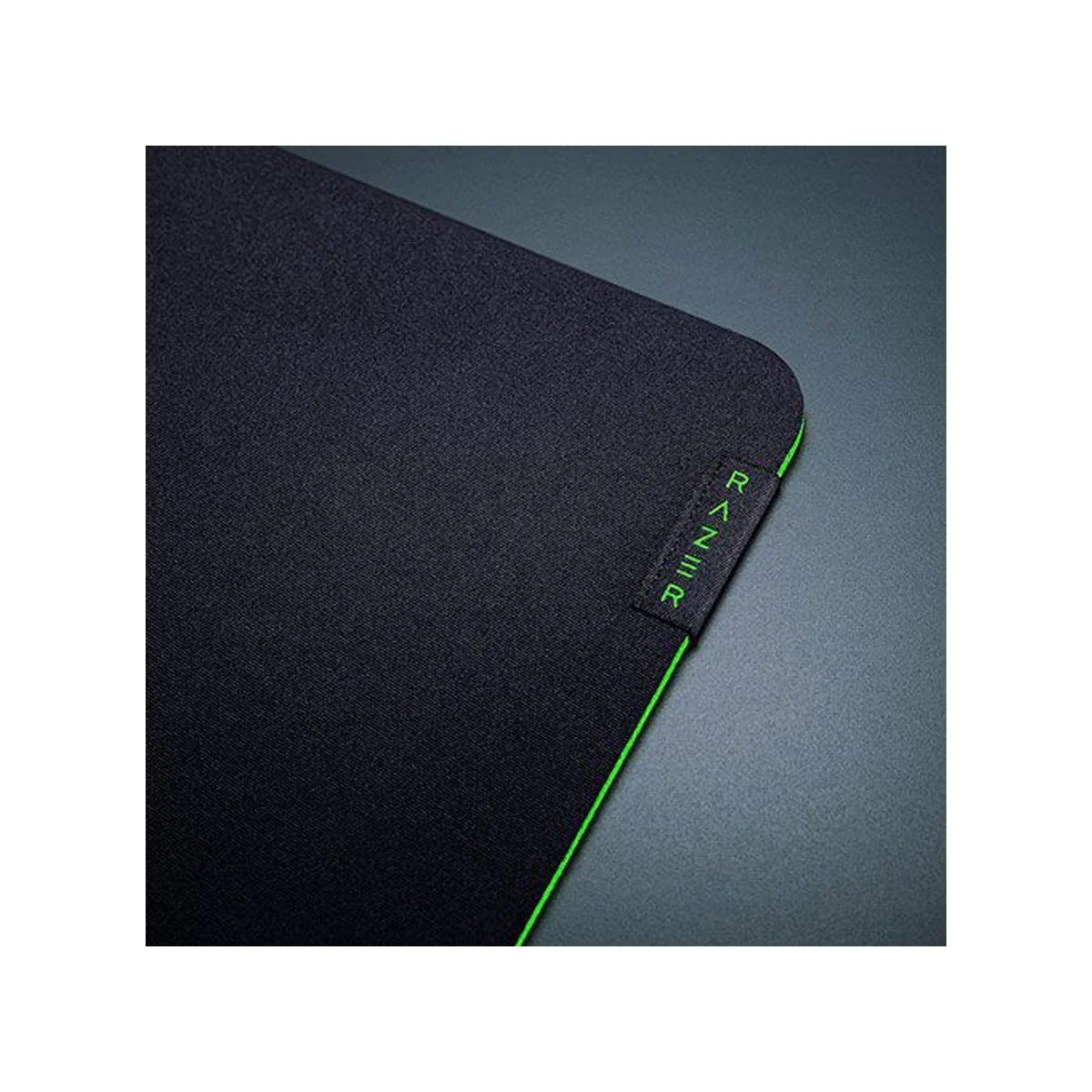 Razer Gigantus V2 Soft Mouse Mat - 3XL - Black (Textured Micro-Weave, High-Density Foam, Anti-Slip Base) - RZ02-03330500-R3M1 view 3