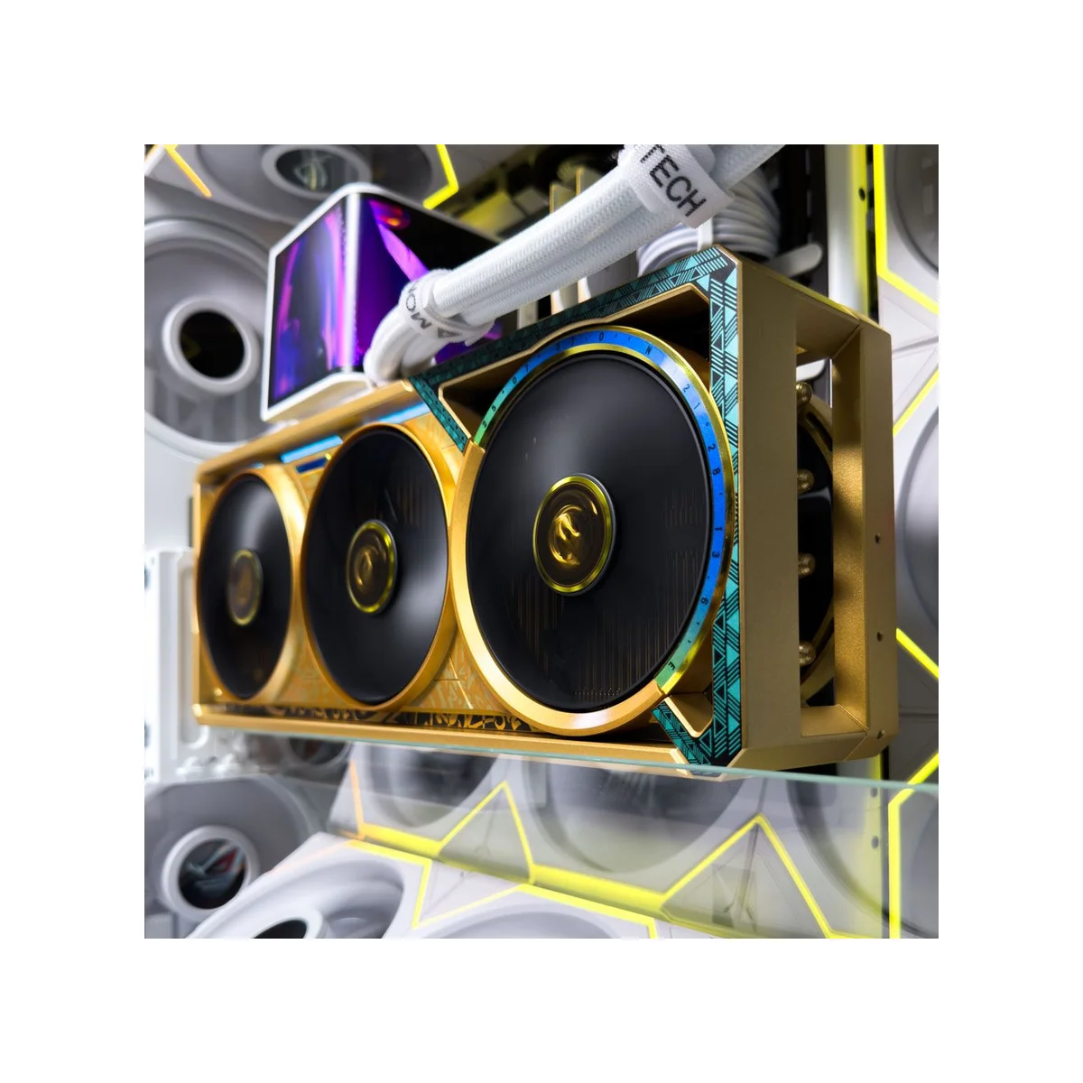 Gaming PC Amber (Ryzen 7 9800X3D, 32 GB DDR5 RAM, RTX 5080 16GB) - Gaming_PC_Amber view 7