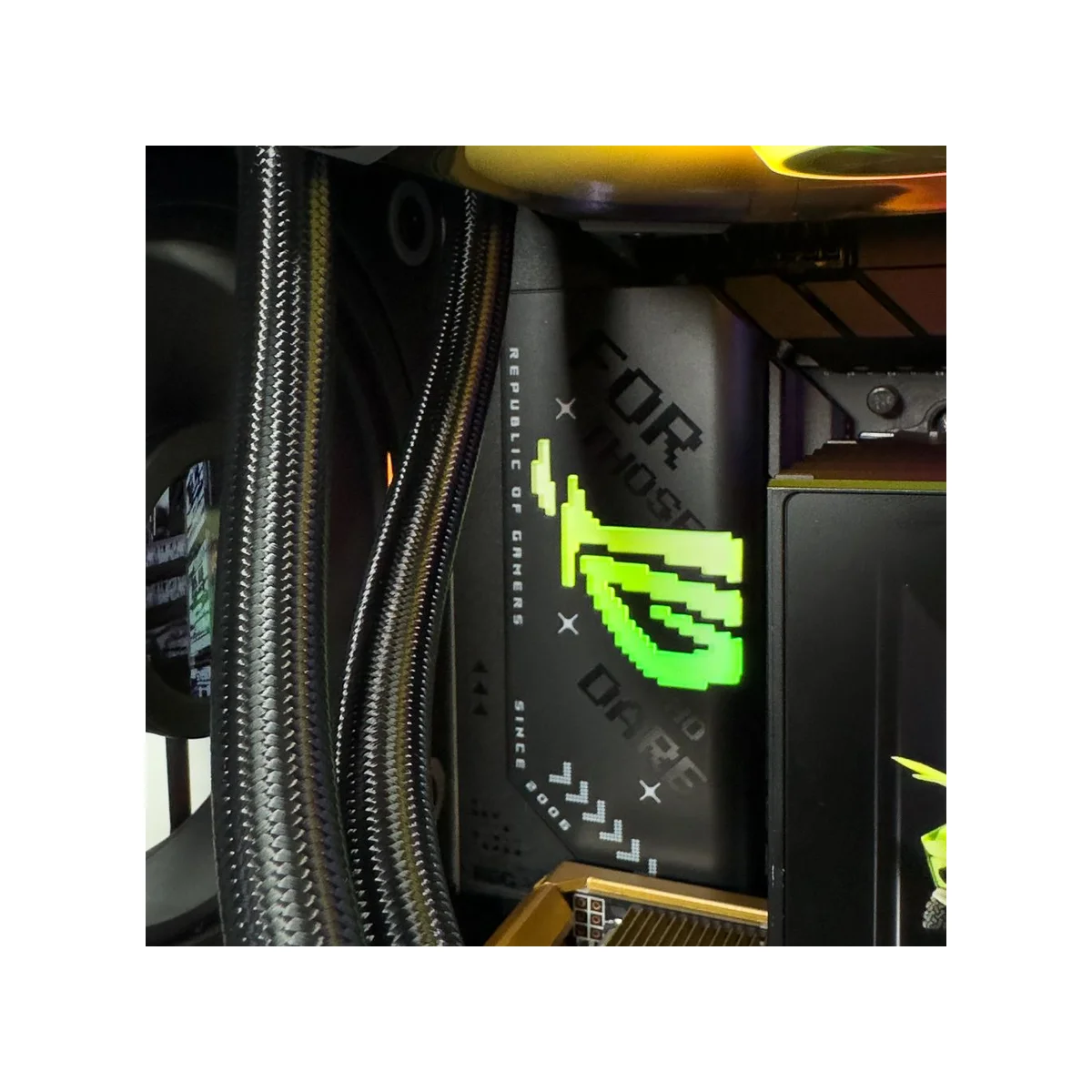 Gaming PC Luxury (Ryzen 7 9800X3D, 32GB DDR5, RTX 5080) - Gaming_PC_Luxury view 5