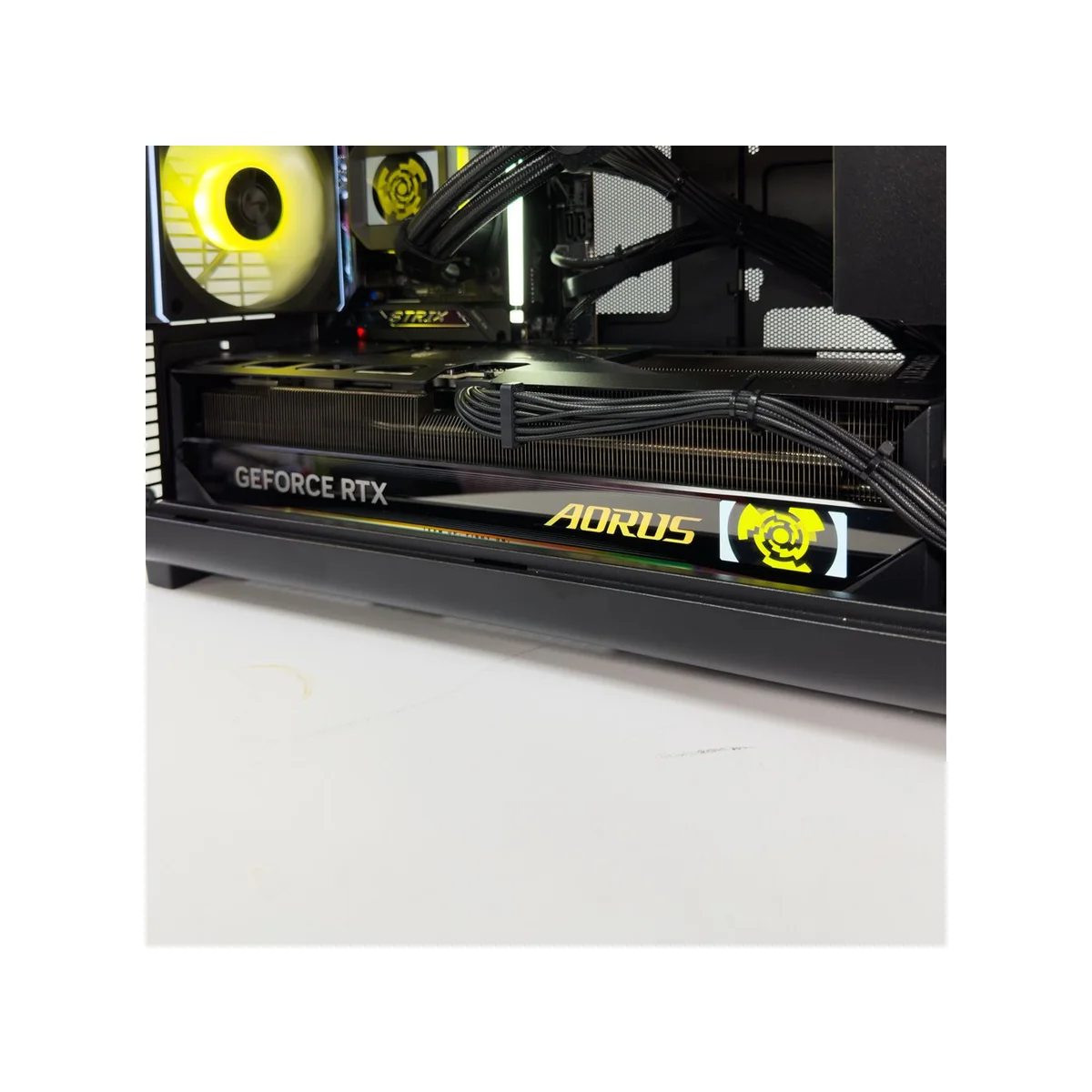 Gaming PC Oak (Ryzen 7 9800X3D, RTX 5080 16GB) - Gaming_PC_Oak view 6