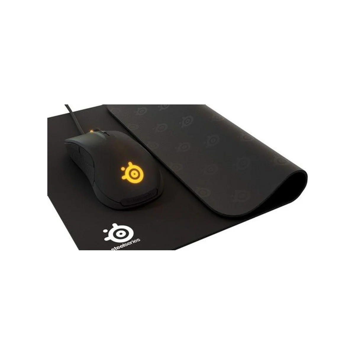 SteelSeries QcK Gaming Medium Mouse Pad - Black (Cloth Surface, Rubber Base, Medium Size) - 63004 view 3