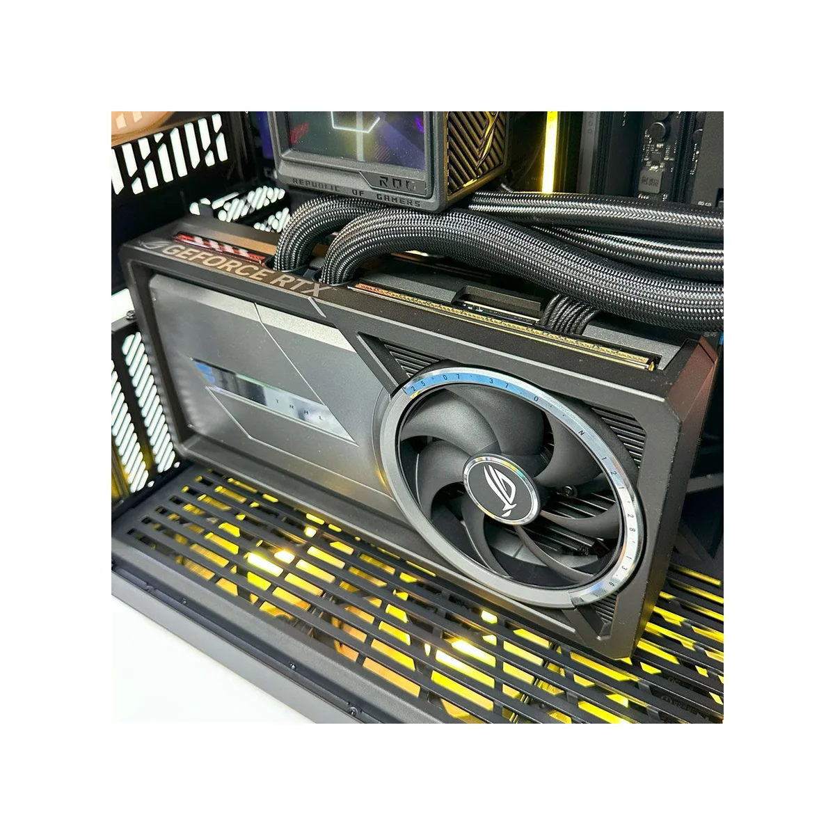 Gaming PC Ultimate (Ryzen 9 9950X3D, 96GB DDR5 RAM, RTX 5090 32GB) - Gaming_PC_Ultimate view 7