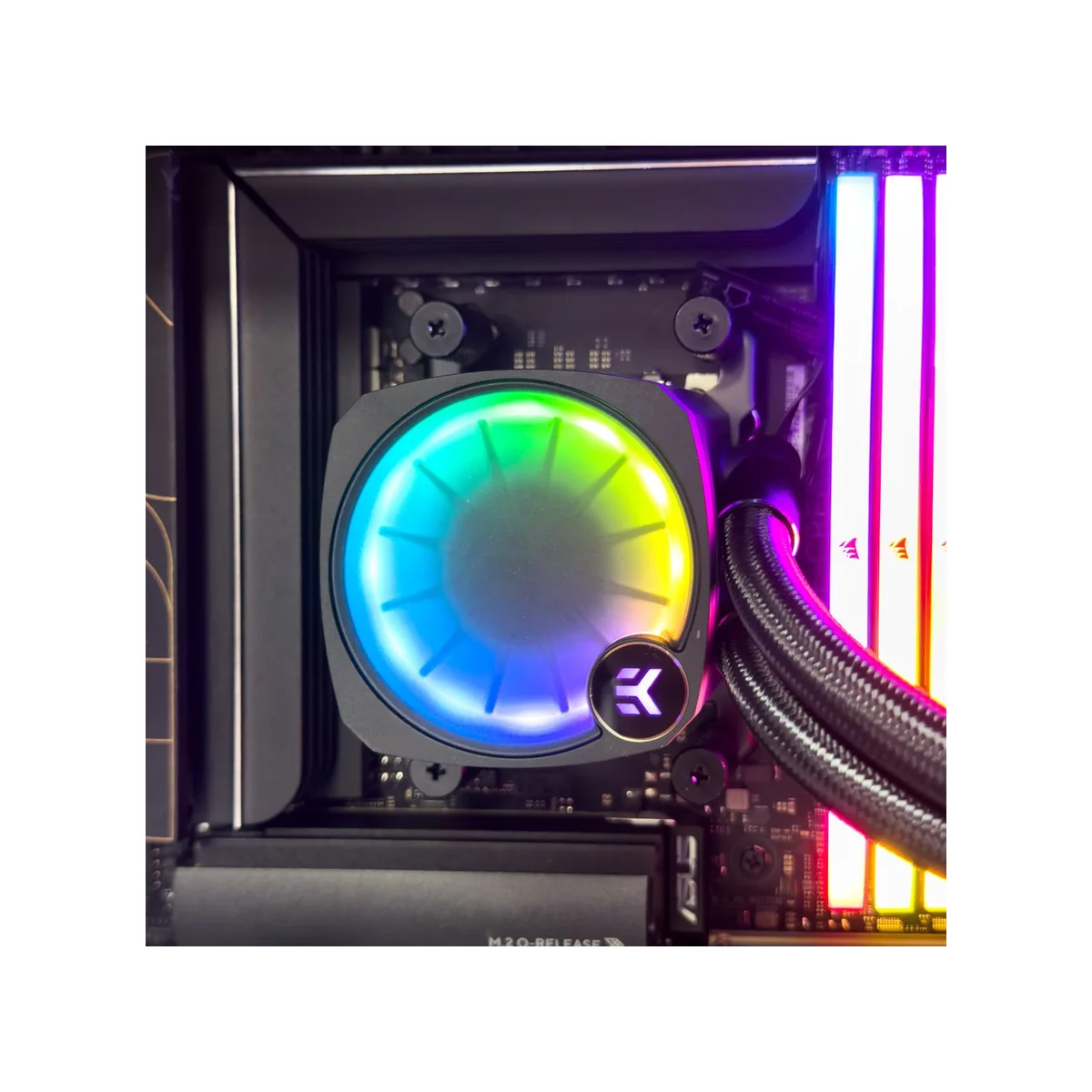 Creator-Choice Workstation (Ryzen 9 9950X3D, 96 GB DDR5 RAM, RTX 5090 32GB) - Creator-Choice_Workstation view 6