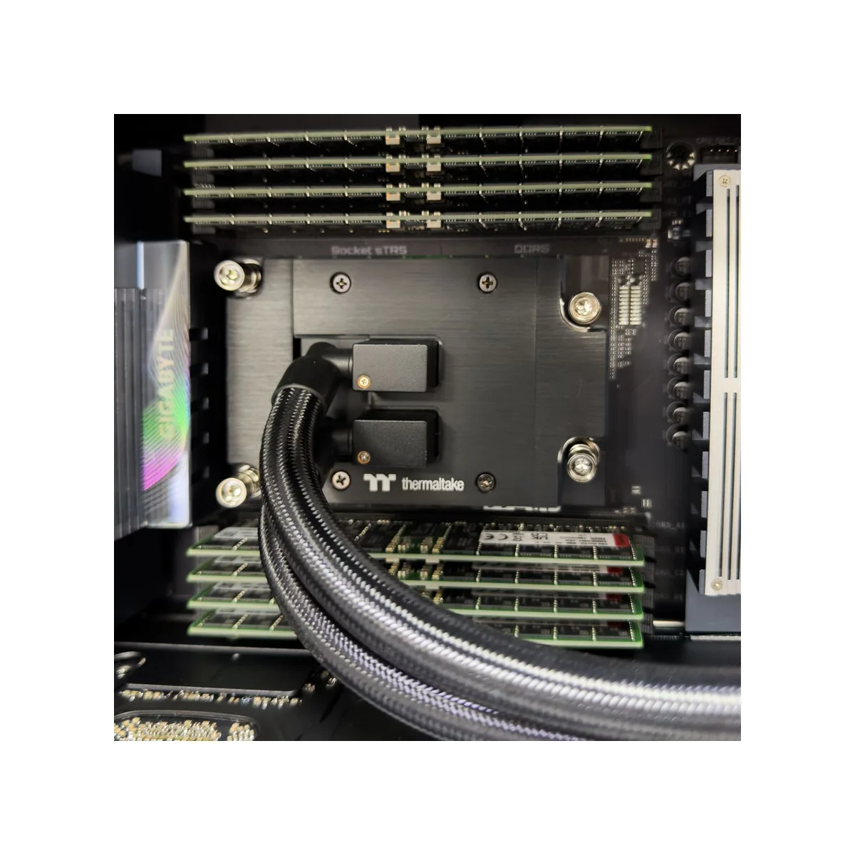 AI Top Workstation (Ryzen Threadripper 7960X, 256 GB DDR5 RAM, RTX 5090 32GB GPU) - AI_Top_Workstation view 6