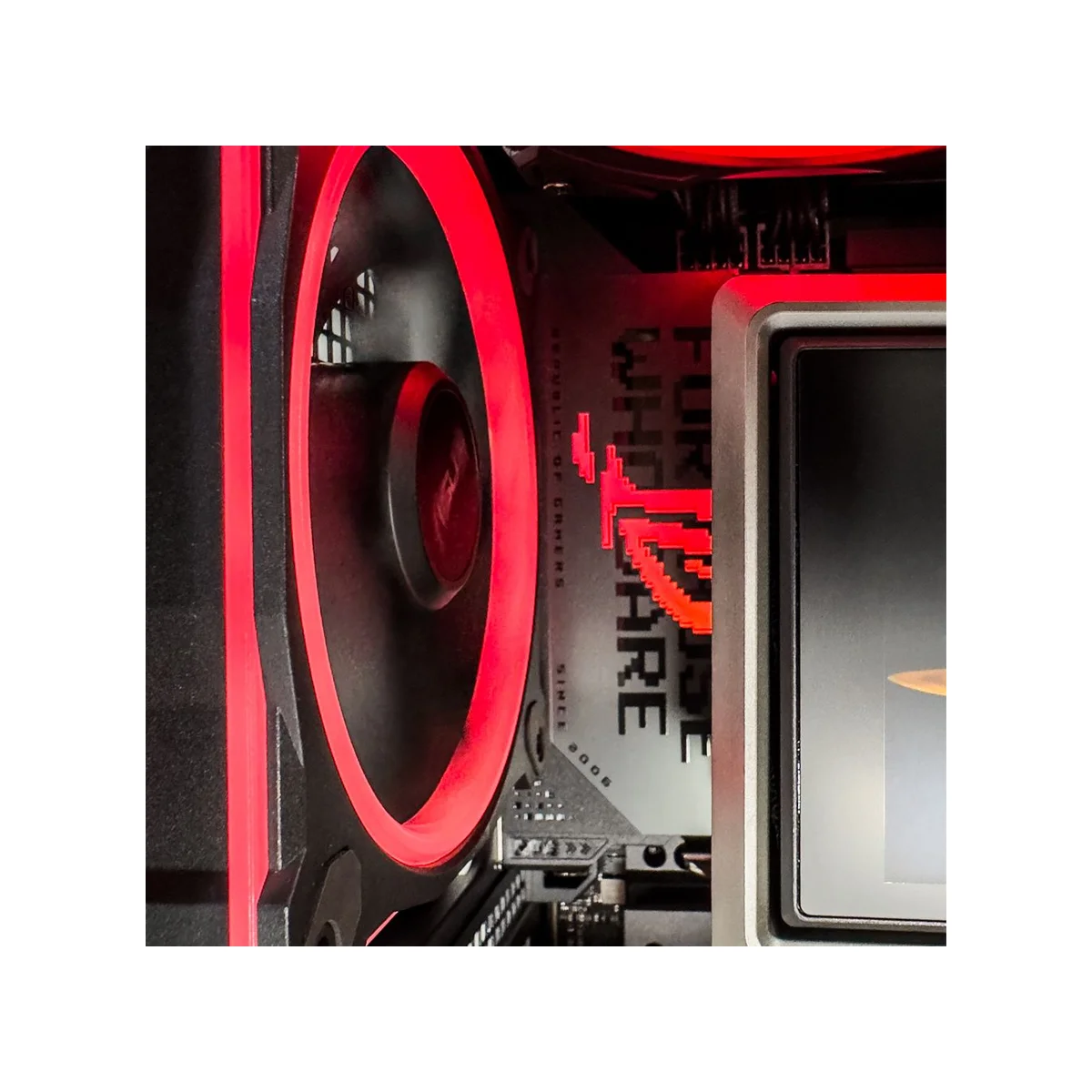 Gaming PC 24-Karat (Ryzen 7 9800X3D, 32 GB DDR5 RAM, RTX 5080 16GB GPU) - Powered by ASUS - Gaming_PC_24-Karat view 5