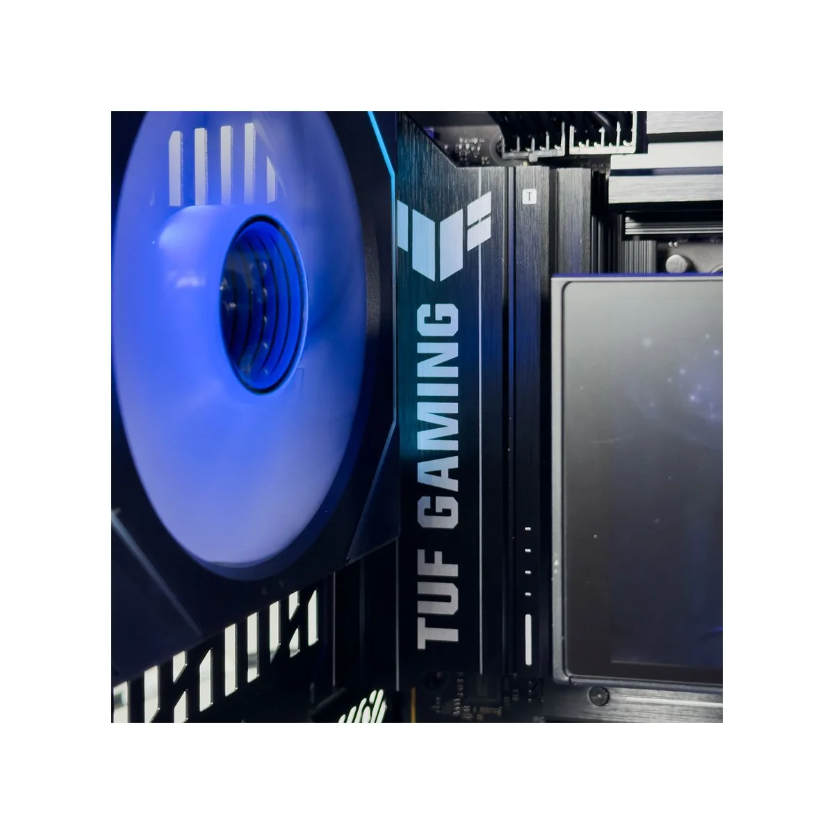 Gaming PC Nebula (Ryzen 7 9800X3D, RTX 5070 Ti, 32GB DDR5) - Gaming_PC_Nebula view 5