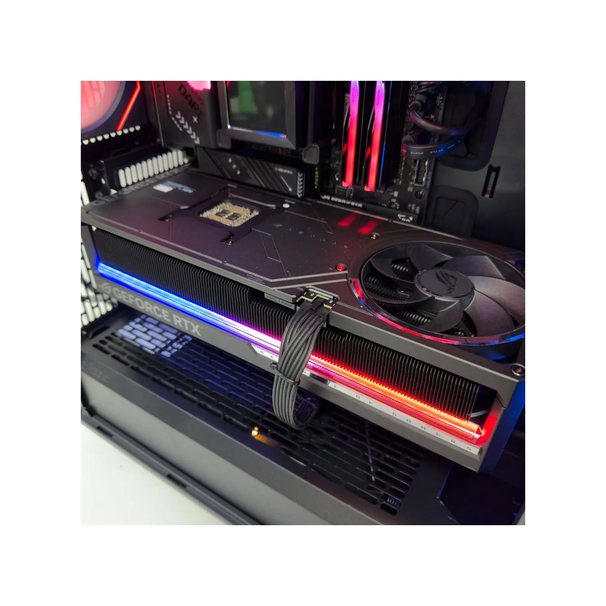 Gaming PC Astral (Ryzen 7 9800X3D, 64GB DDR5 RAM, RTX 5090 32GB) - Gaming_PC_Astral view 7