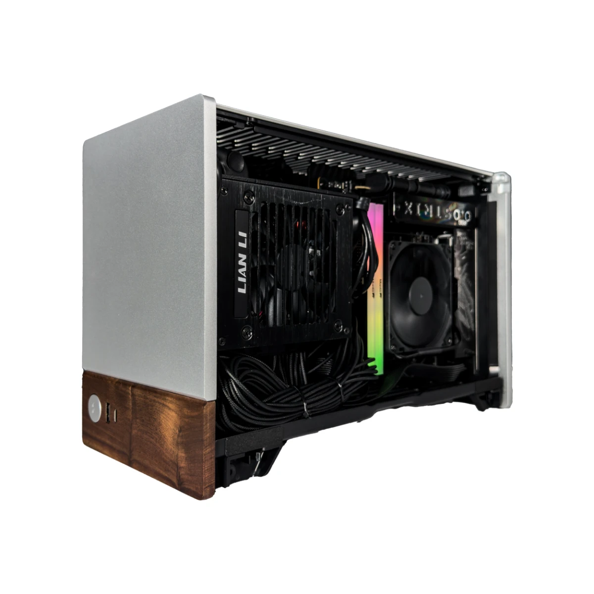 Gaming PC Pocket Dynamo (Ryzen 7 9800X3D, 32 GB DDR5 RAM, RTX 5070 12GB GPU)
