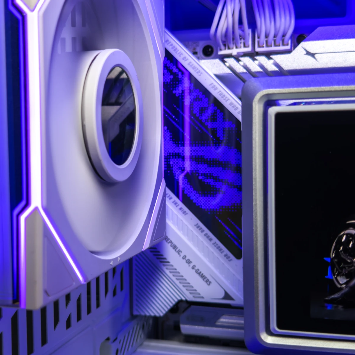 Gaming PC Wakanda (Ultra 9 285K, 96 GB DDR5 RAM, RTX 5090 32GB GPU)  view 5