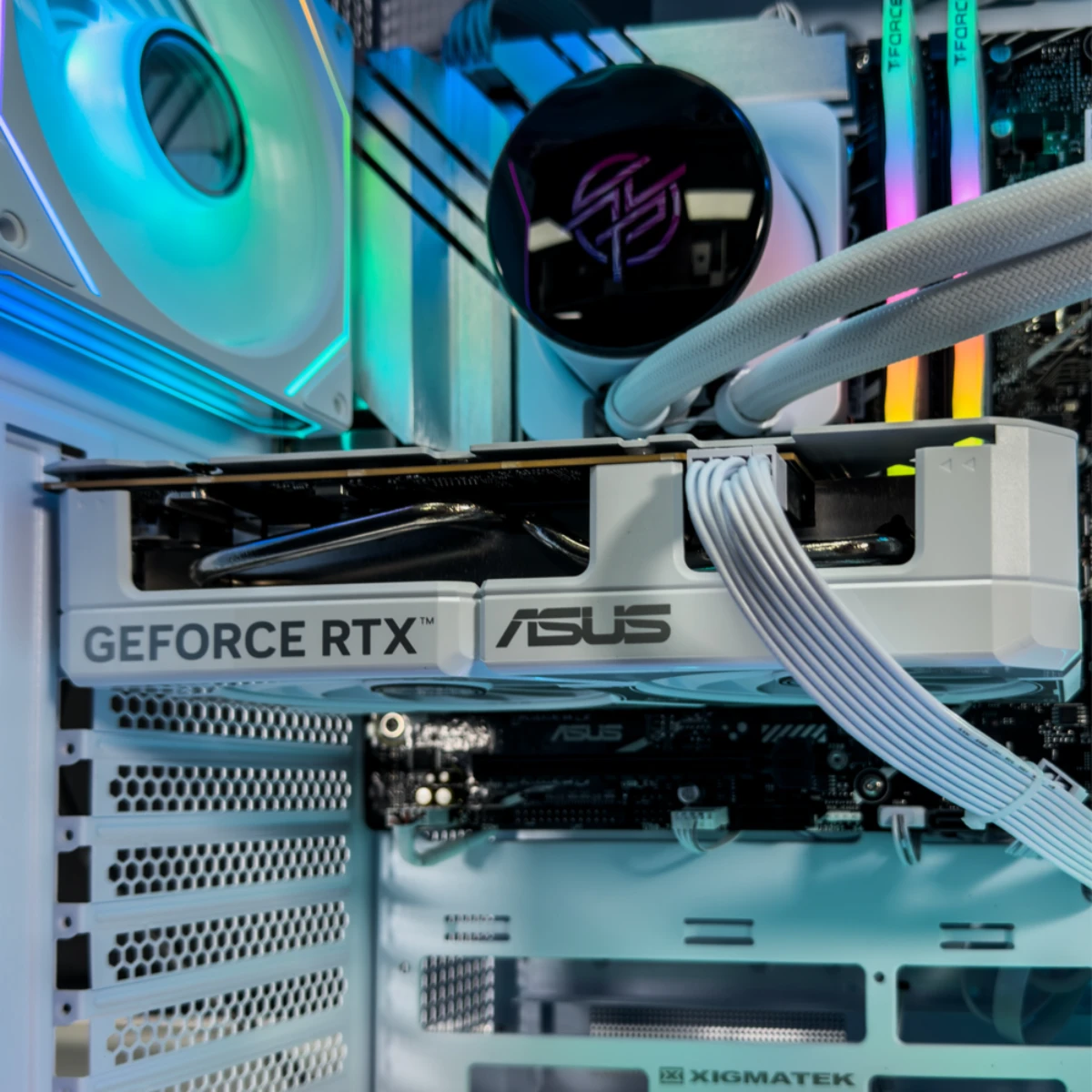 Gaming PC Lumen (Core i7-14700F, 32 GB DDR5 RAM, RTX 5060 8GB GPU) - Powered by ASUS view 7